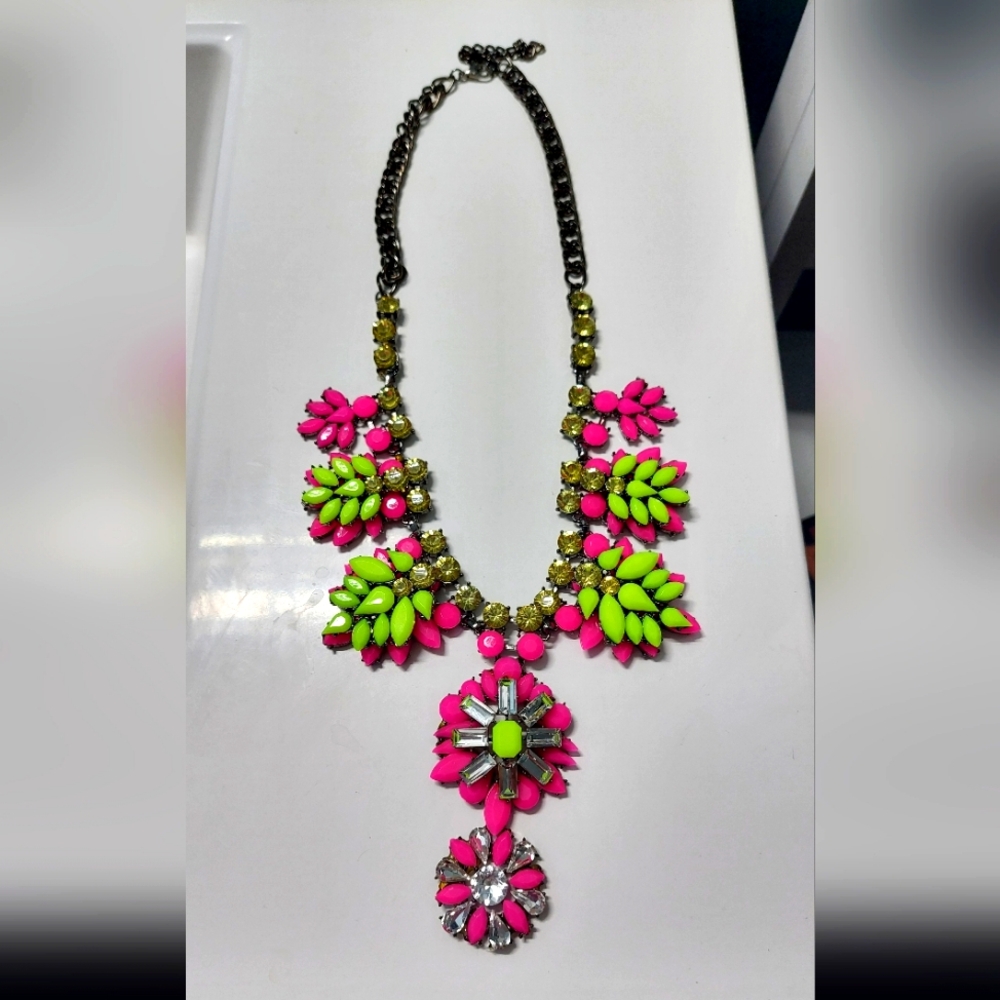 Vibrant Floral Necklace
